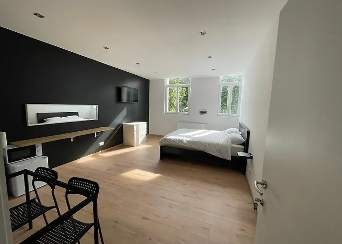 Room Of Tournai 3